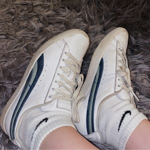 Puma Clyde Denim Striped White Leather Sneakers Shoes Women- US women’s size 7